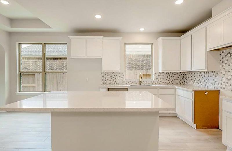 The Astoria II Floor Plan Photo 10