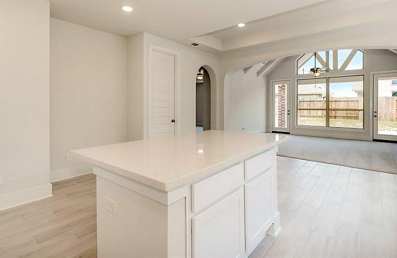 The Astoria II Floor Plan Photo 9