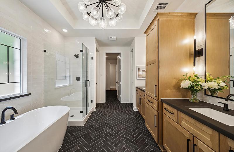 The Fifth Avenue Floor Plan Photo 16