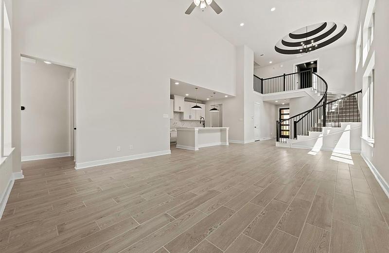 The Manhattan Floor Plan Photo 2