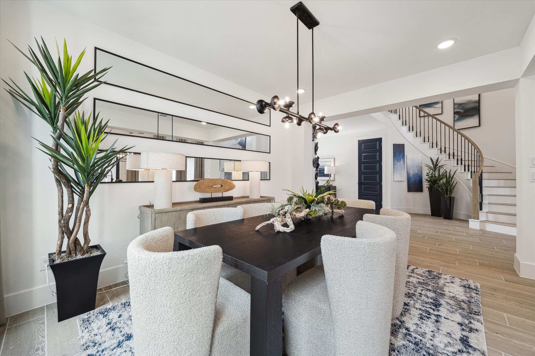 The Alden IX Photo 6