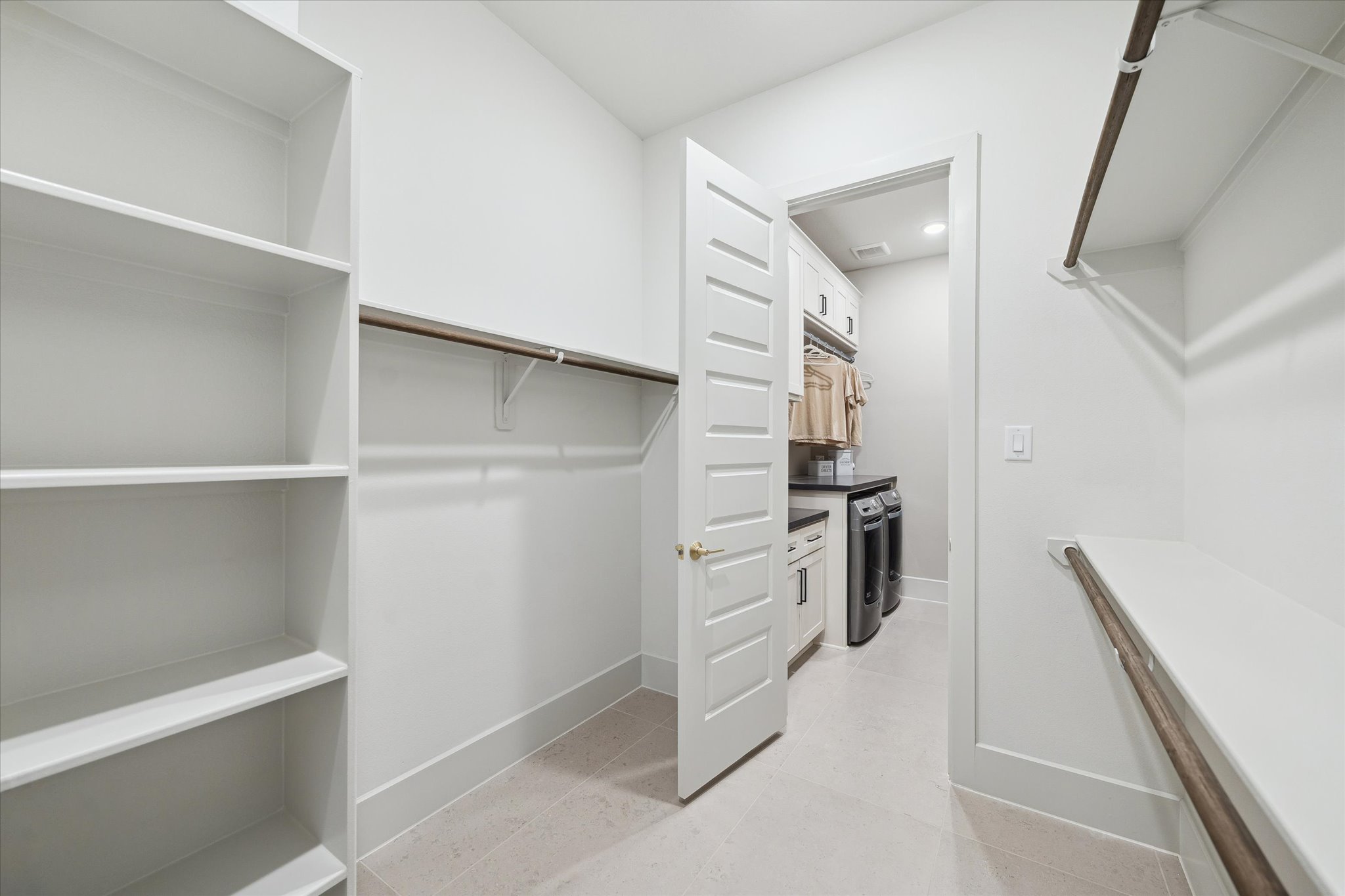 The Grey III Photo 29