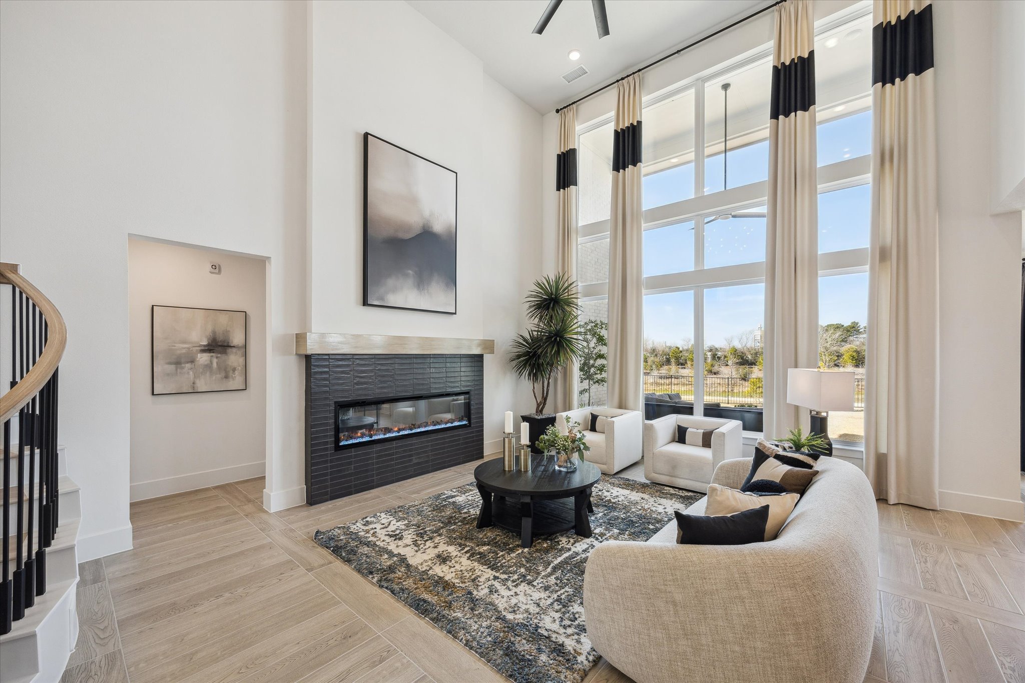 The Wilson V Photo 7